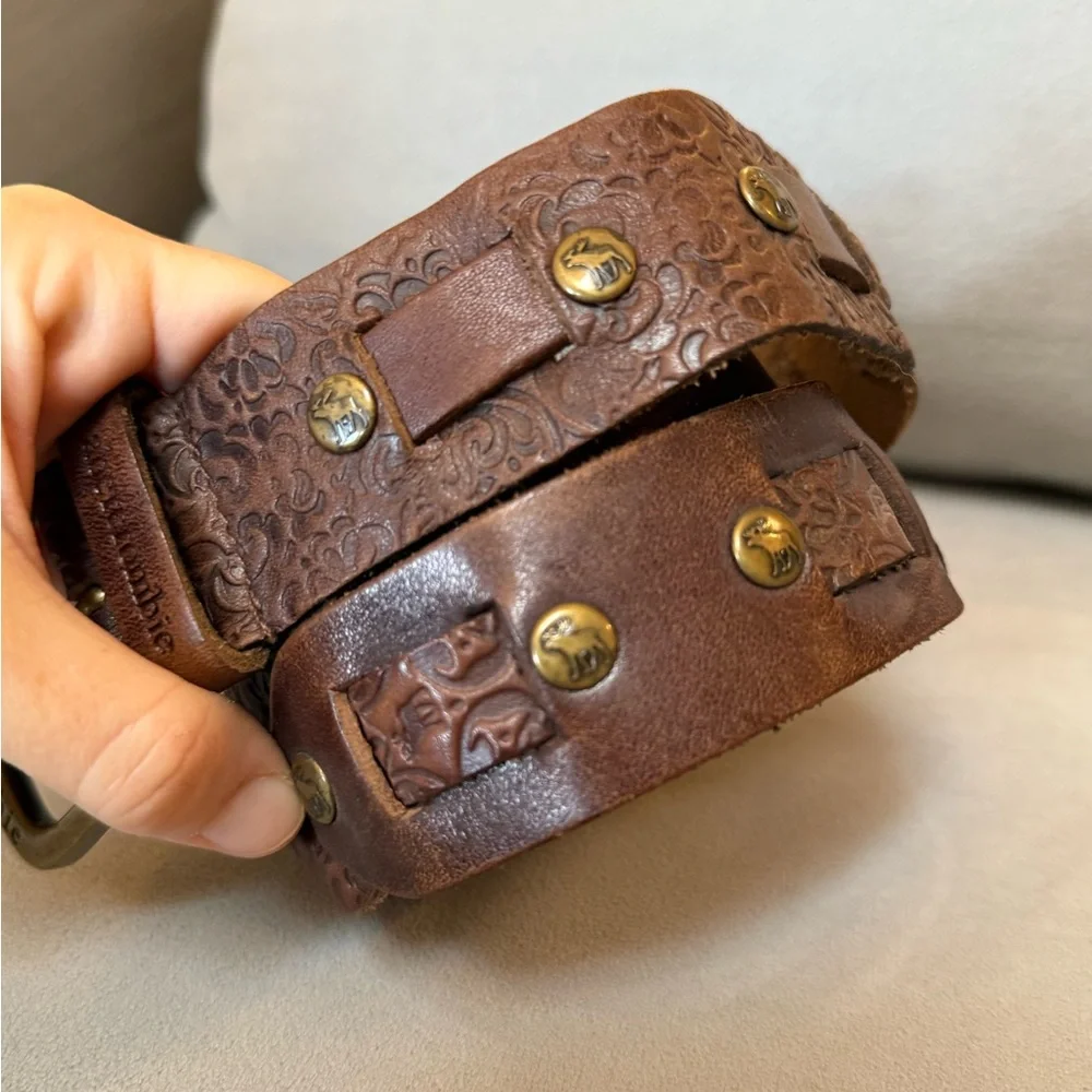 Abercrombie Kids L/XL Embossed Brown Leather Belt